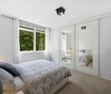 Well-Maintained Two Bedroom Apartment in Drummoyne - Photo 4