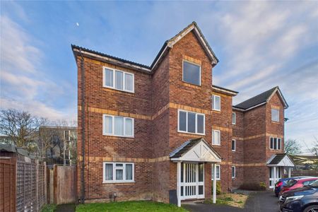 1 bedroom Flat in Simmonds Close, Bracknell - Photo 4