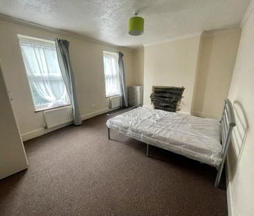 4 bedroom house to rent - Photo 1