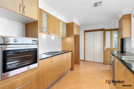 4 Medley Street, Chifley ACT 2606 - House For Rent | Domain - Photo 2