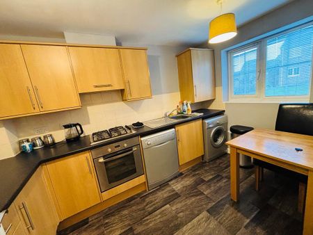 2 bedroom terraced house to rent - Photo 4