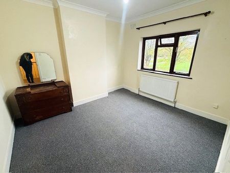 house to rent Spencer Road, Mitcham, CR4 - Photo 3