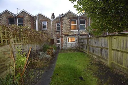 2 bedroom terraced house to rent - Photo 2