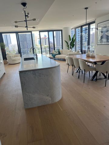 Broadbeach - Photo 3