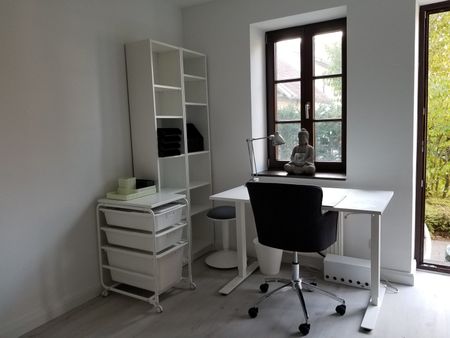 Terrassenwohnung mit Designer-Möblierung in Köln - Photo 3