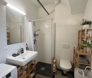Wunderschöne – 2-Zimmer-Wohnung mit Terrasse und Eigengarten in seh... - Foto 1
