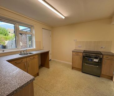 3 bedroom terraced house to rent - Photo 6