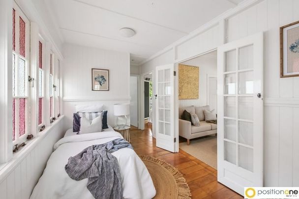 Stunning Queenslander! - Photo 1