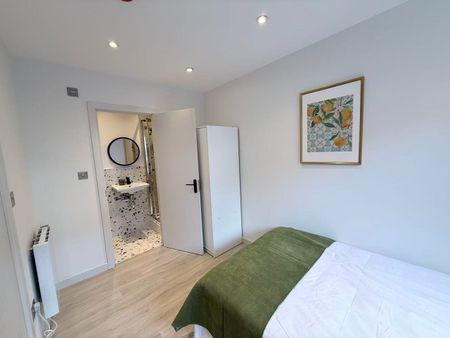 Room in a Shared House, Culvert Road, SW11 - Photo 5