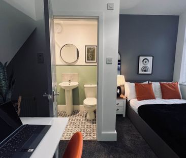 Gregory Avenue, Bolton - Photo 4