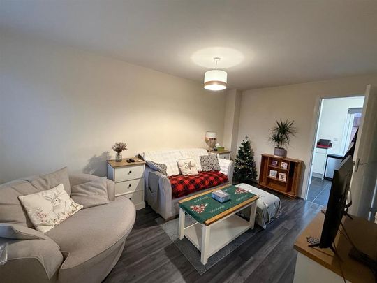 2 bedroom semi-detached house to rent - Photo 1