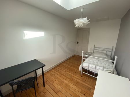 Location Maison 7 pièces 213m² - Photo 4