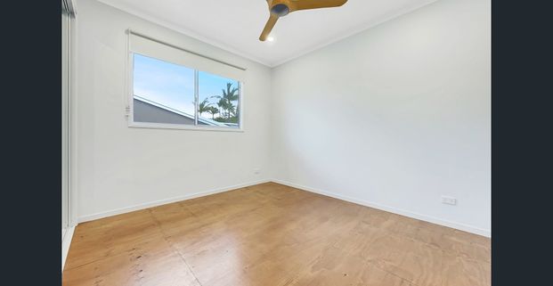 Spacious Family Home Close To The Beach! - Photo 1