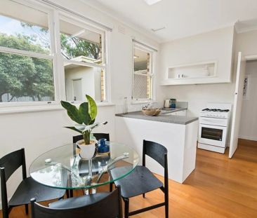 3 BEDROOMS PLUS A BUNGALOW | FAMILY WARMTH AND COMFORT! - Photo 6