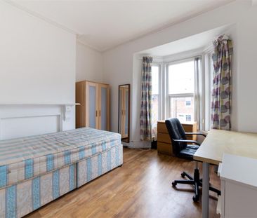 5 bed maisonette to rent in Warwick Street, Heaton, NE6 - Photo 4