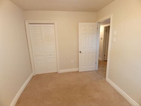 For Lease - 62 Christie Street Unit# 1, St. Catharines, Ontario - Photo 3