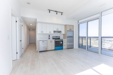 For Lease - 4878 Powers Common Unit# D910, Burlington, Ontario - Photo 4