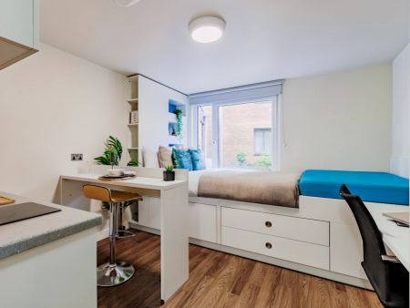 Studio Plus (4th) - Photo 2