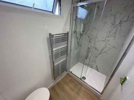 Salisbury Road, Great Yarmouth - Photo 5