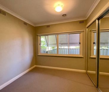 406 Buckingham Street, North Albury NSW 2640 - Townhouse For Rent |... - Photo 2