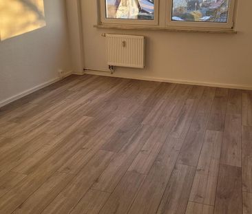 Balkon mit Blick ins Grün! - Foto 1