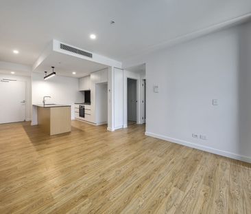 Stunning and Modern One Bedroom + Study Apartment! - Photo 3