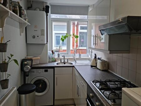 1 bedroom flat to rent - Photo 2