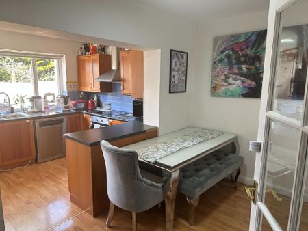 3 bedroom semi-detached house to rent - Photo 5