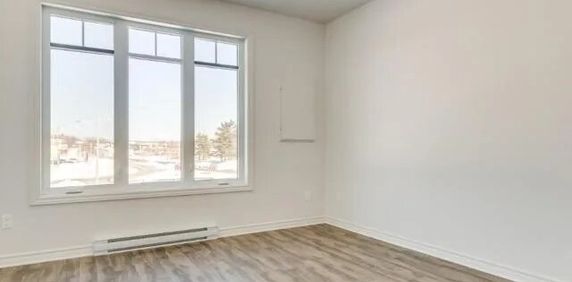 1794 Rue Schryer (Gatineau) Très Beau Logement De Deux Chambres Avec Bureau - Photo 2