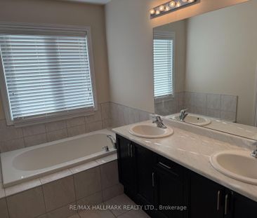 For Lease - 74 Lloyd Crescent, Brampton, Ontario - Photo 3