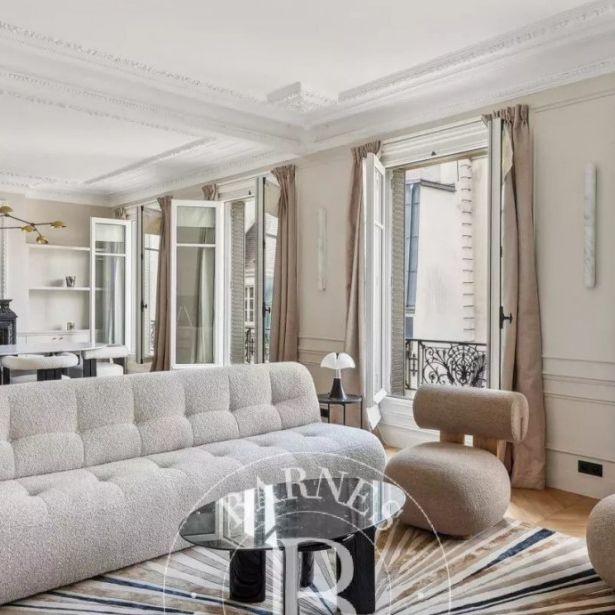 Appartement • Saint Germain des Prés - Photo 1