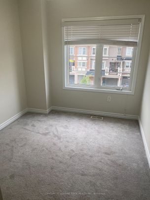 For Lease - 5 Fusilier Drive, Toronto, Ontario - Photo 1