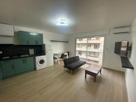 Location Appartement 2 pièces 33m² - Photo 2