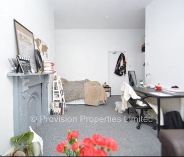 1 Bedroom Flats in Hyde Park - Photo 6