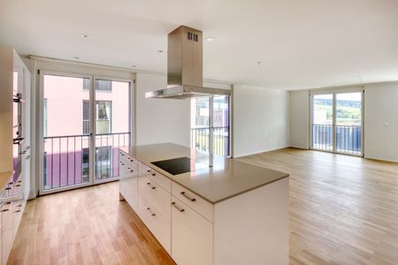 Luminous apartment with spacious balcony - Foto 3