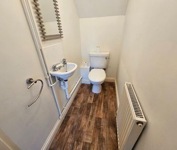 2 bedroom terraced house to rent - Photo 5