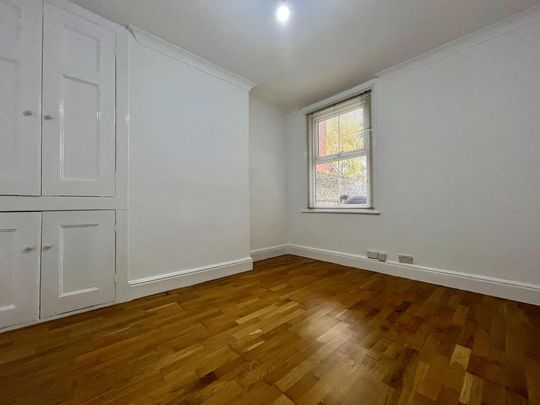 3 bedroom end of terrace house to rent - Photo 1