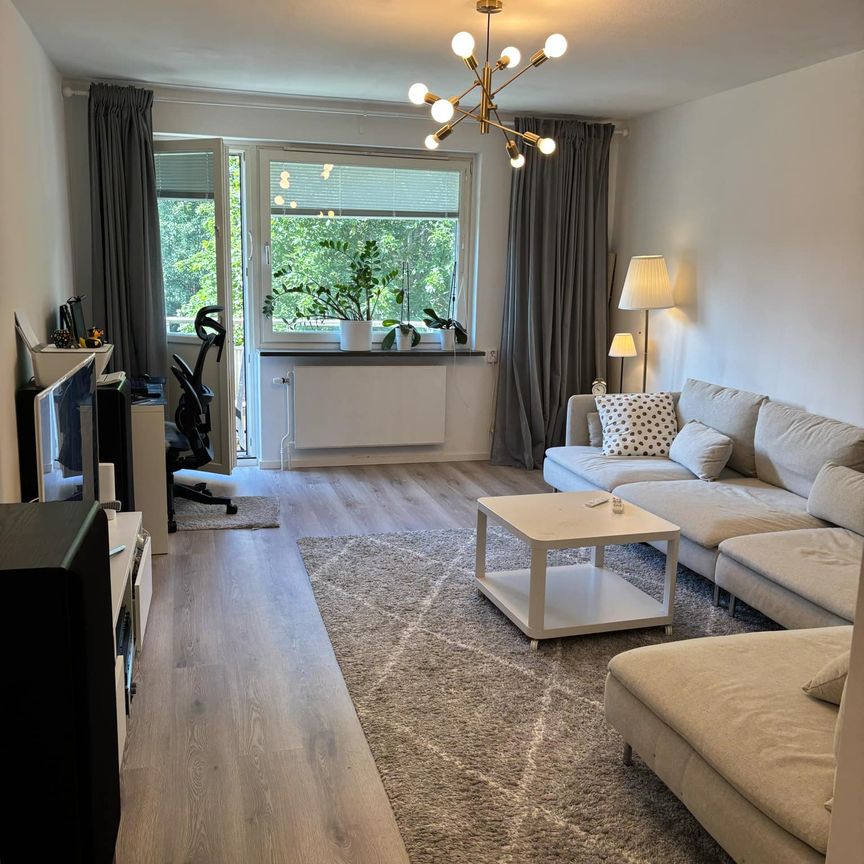 Frövigatan, Bandhagen - Photo 1