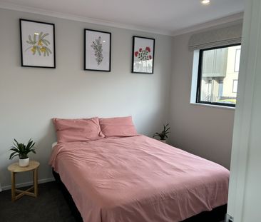 Unit 5, 73 Hobsonville Point Road, Hobsonville, Auckland - Photo 3