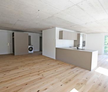 Neubau 3.5-Zimmerwohnung mit sonnigem Sitzplatz! - Foto 2