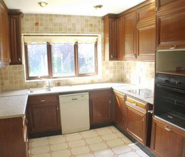 3 bedroom semi-detached house to rent - Photo 5