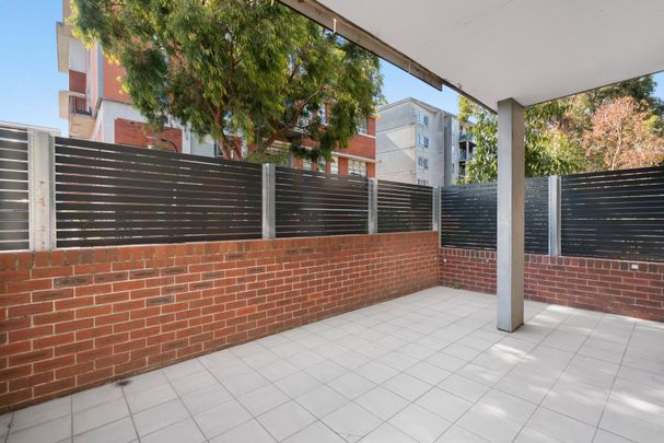 Fantastic Location in St Kilda - Photo 1