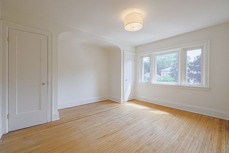 For Lease - 1064 Royal York Road, Toronto, Ontario - Photo 4