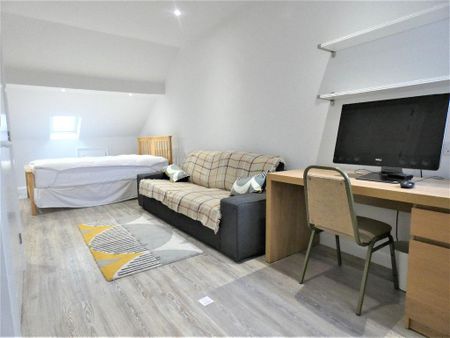 4 bedroom house share to rent - Photo 3