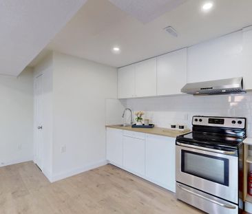 For Lease - 47 Lowe Boulevard, Newmarket, Ontario - Photo 5