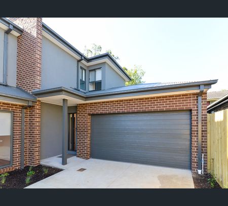 2/213 Scoresby Road, Boronia, Vic 3155 - Photo 2