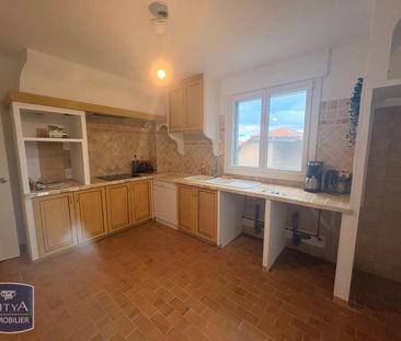Location Appartement 4 pièces 78m² MIRAMAS 13140 - Photo 1
