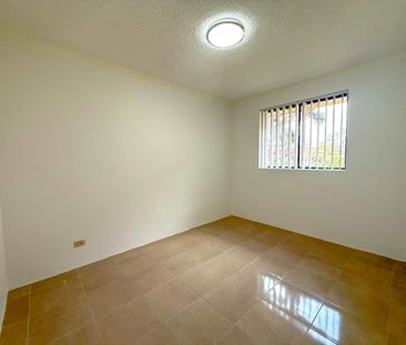 RENOVATED TOWNHOUSE - Photo 1