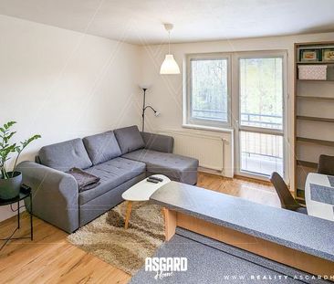 Väčší kompletne zariadený 2-izbový byt s veľkou loggiou - Photo 2