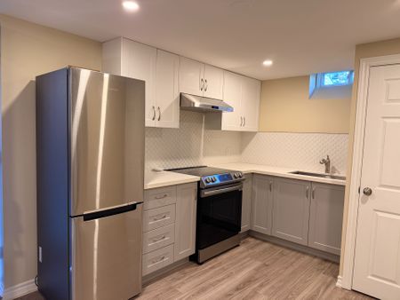 For Lease - 18 Burnley Place, Brampton, Ontario - Photo 2
